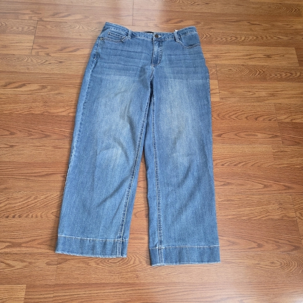 Susan Graver Straight Leg Jeans Cuffs Size 12 Woman's Light Wash Stretch 34x27 - Picture 2 of 16